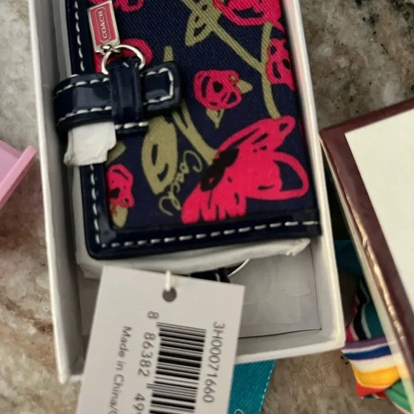 NWT Coach Navy Card Holder with Pink Floral Print key chain comes with box. - Picture 1 of 1